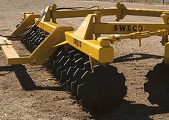 700 DISC HARROW